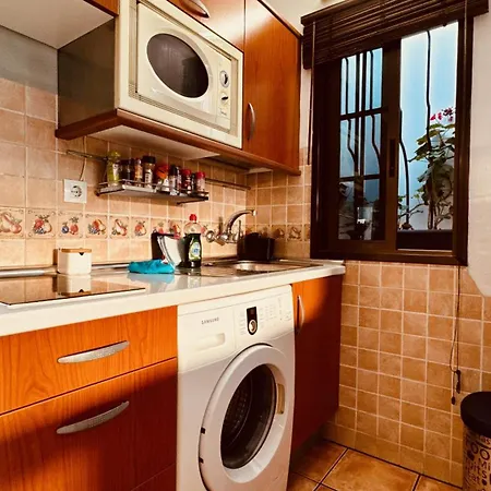 Click&guest - Bright Sun On Holidays Apartment *
